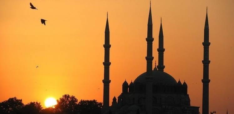 Günün Kısımları ve Salat Vakitleri